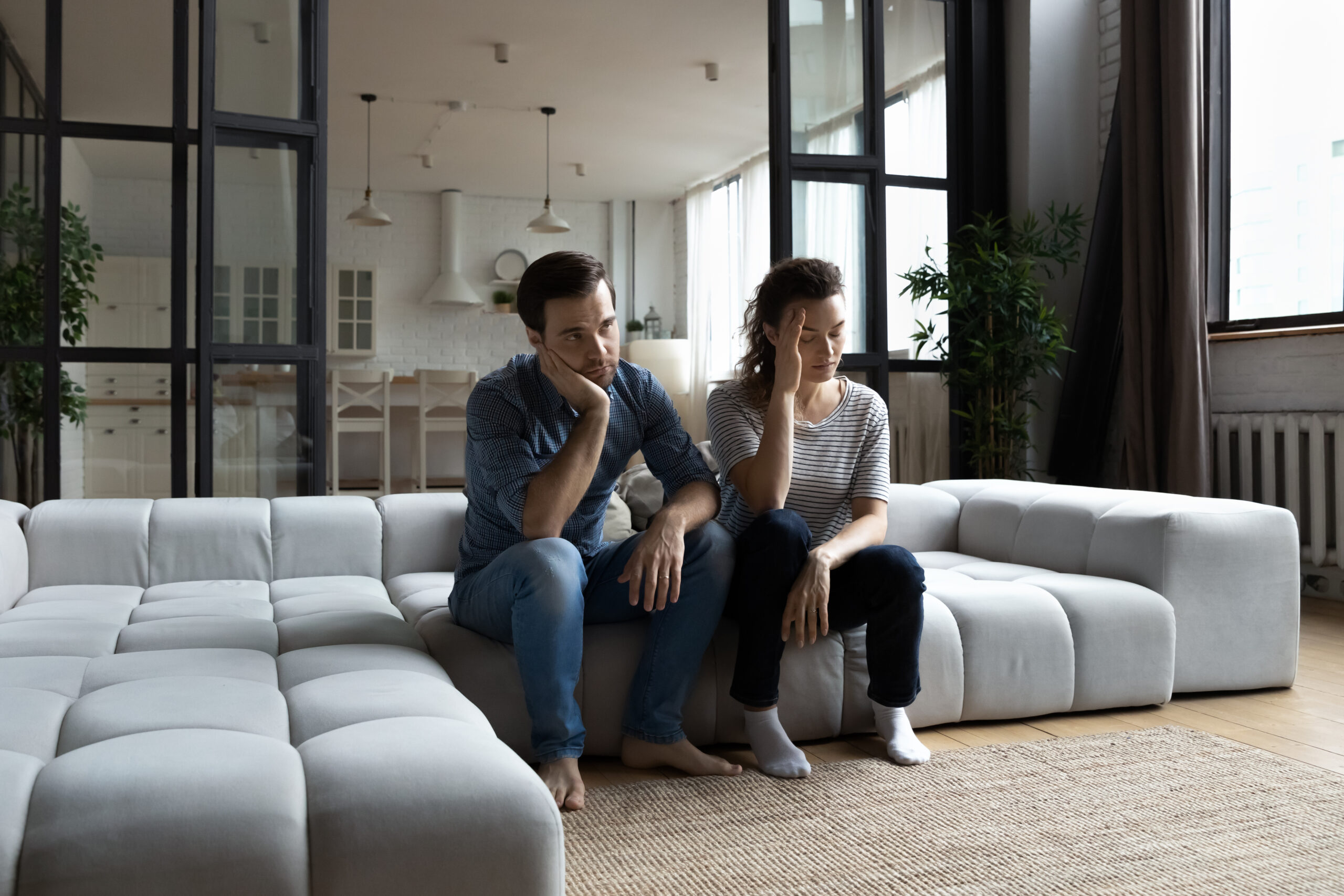 Vendre son bien immobilier : un parcours semé d’embûches pour les particuliers. le casse tête des vendeurs de biens immobilier