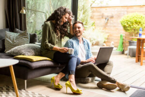 Taux de crédit immobilier : le sourire des emprunteurs se dessine