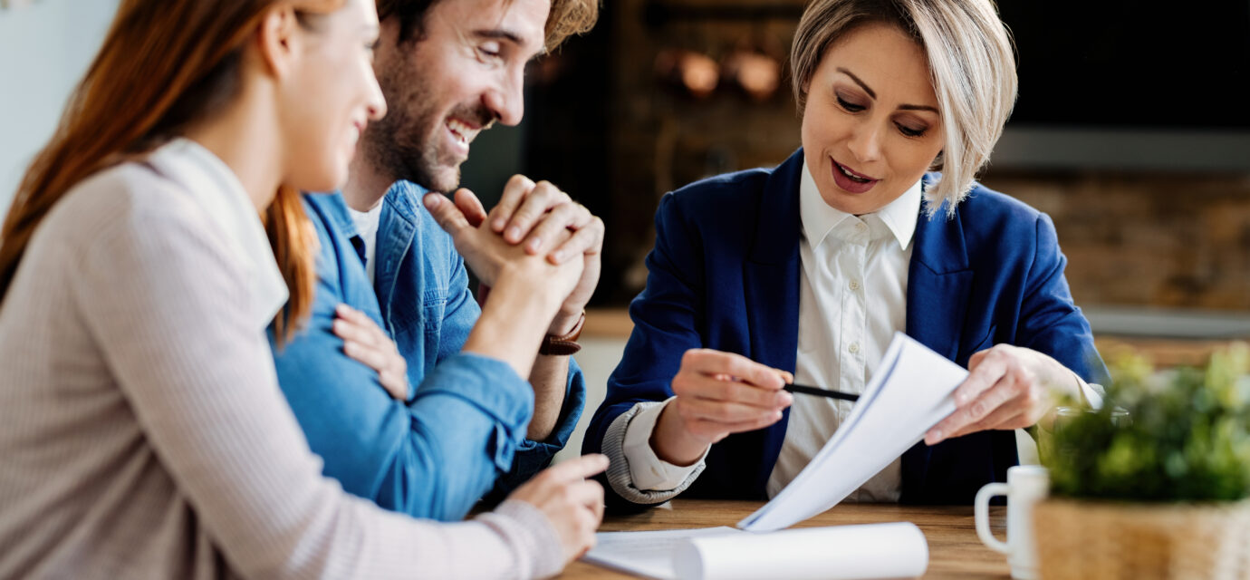 Crédit immobilier : pourquoi les banques commerciales perdent du terrain face aux nouveaux acteurs Crédit immobilier 2025, recul des banques commerciales face aux courtiers et banques en ligne
