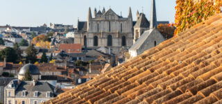Vue du centre-ville de Poitiers, symbole de l’accessibilité immobilière à la rentrée 2025.