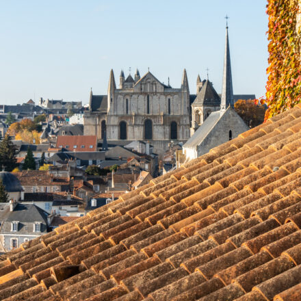 Vue du centre-ville de Poitiers, symbole de l’accessibilité immobilière à la rentrée 2025.