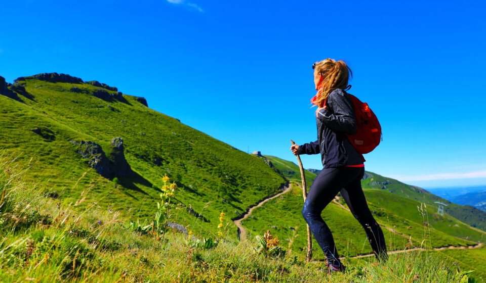 Résidences secondaires : pourquoi le Cantal séduit de nouveaux acheteurs en 2025 Vue d’Aurillac, destination prisée pour les résidences secondaires dans le Cantal