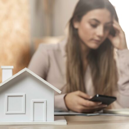 Simulation de crédit immobilier en 2025 – taux en hausse et solutions d’obtention