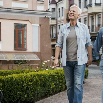Immobilier : perspectives pour la fin 2025 Marché en stabilisation, taux en repli, villes moyennes en hausse