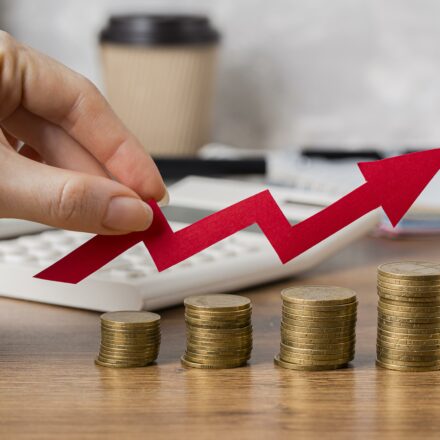 Taux de crédit immobilier en 2025 : chiffres clés, évolution et conseils pour emprunter.