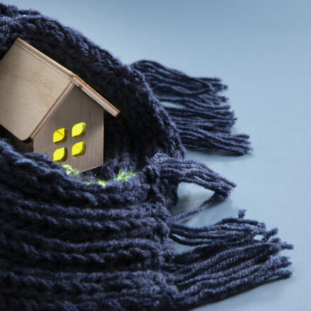 Comment fonctionne réellement le DPE ? Ce que tout acheteur ou locataire doit absolument comprendre Étiquette DPE 2025 montrant les classes énergétiques d’un logement de A à G.