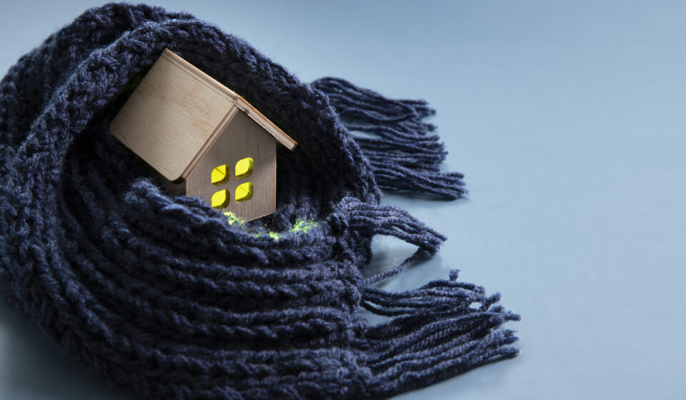 Comment fonctionne réellement le DPE ? Ce que tout acheteur ou locataire doit absolument comprendre Étiquette DPE 2025 montrant les classes énergétiques d’un logement de A à G.