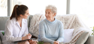 Le viager redevient une solution d’investissement stratégique en 2025.