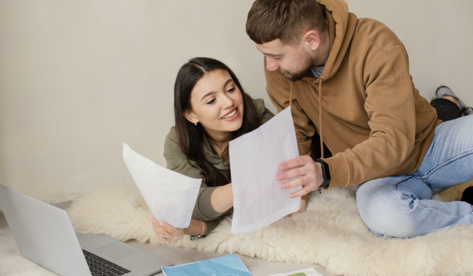 Acheteur immobilier évaluant la durée de détention idéale en 2026