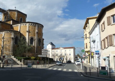 Vivre et acheter à Écully : le compromis idéal entre nature, standing et proximité de Lyon