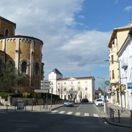 Vivre et acheter à Écully : le compromis idéal entre nature, standing et proximité de Lyon