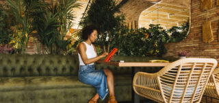 terrasse-tendance-2026-exterieur-piece-vivre-lesiteimmo