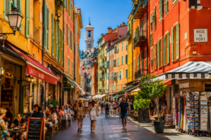 L'équipe de L'Agence Signature accueille ses clients dans son agence immobilière de Nice.