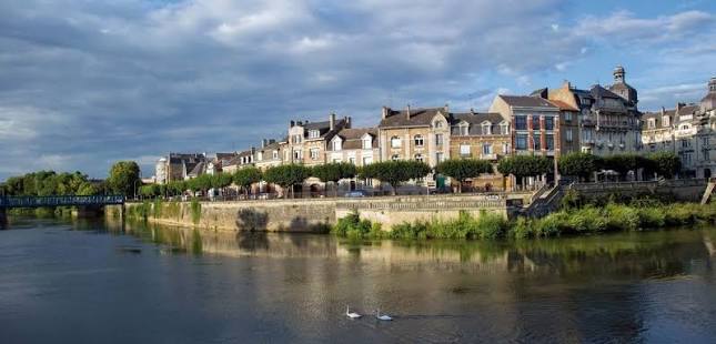 Vivre à Charleville-Mézières : une ville dynamique où l’immobilier reste particulièrement accessible vivre-charleville-mezieres-prix-immobilier-2026 -lesiteimmo