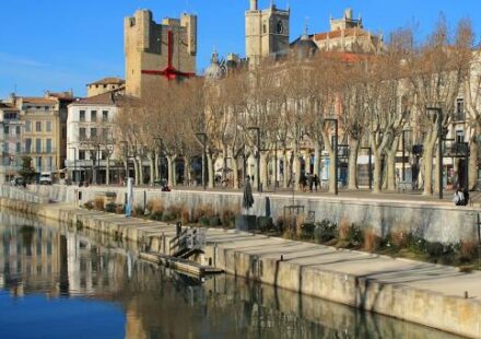 Acheter un bien immobilier à Narbonne dans un quartier résidentiel proche de la Méditerranée.