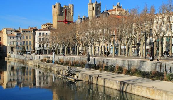 Immobilier Narbonne : une ville encore accessible pour devenir propriétaire Acheter un bien immobilier à Narbonne dans un quartier résidentiel proche de la Méditerranée.