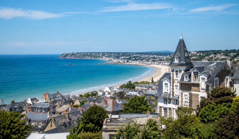 Canicules à répétition, où acheter un logement en France pour vivre au frais ? Ville côtière française où acheter un logement pour vivre au frais pendant les canicules