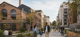 Ancienne friche urbaine transformée en quartier résidentiel